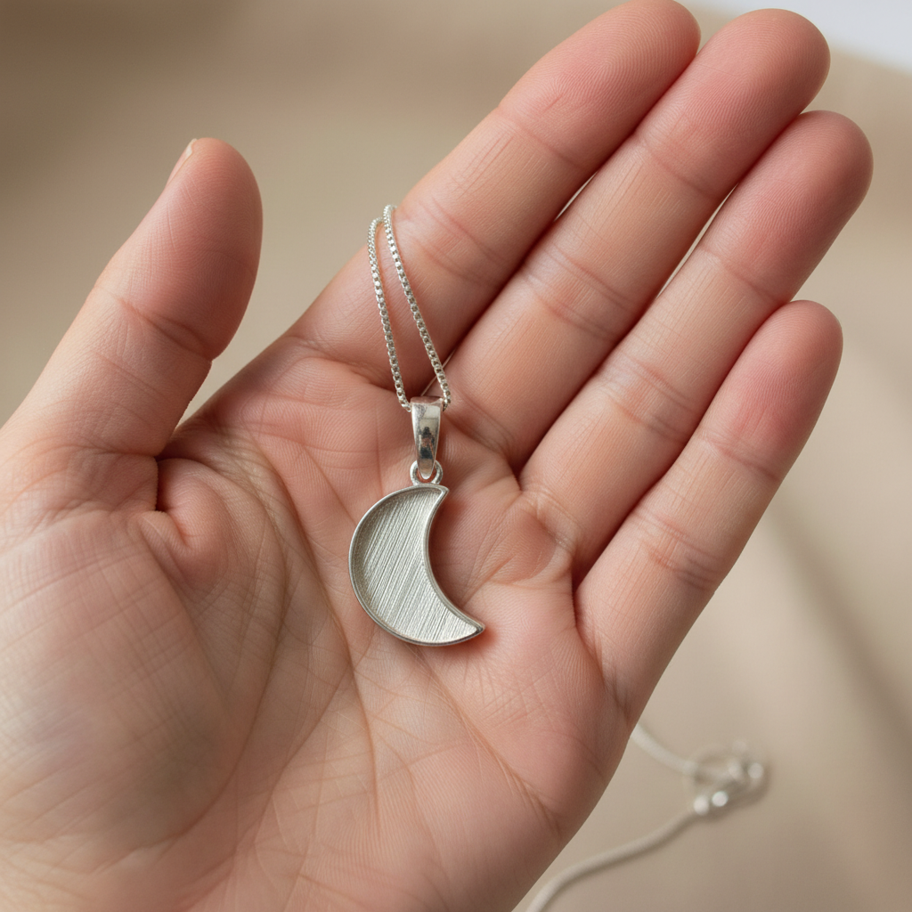 Moon sterling silver necklace