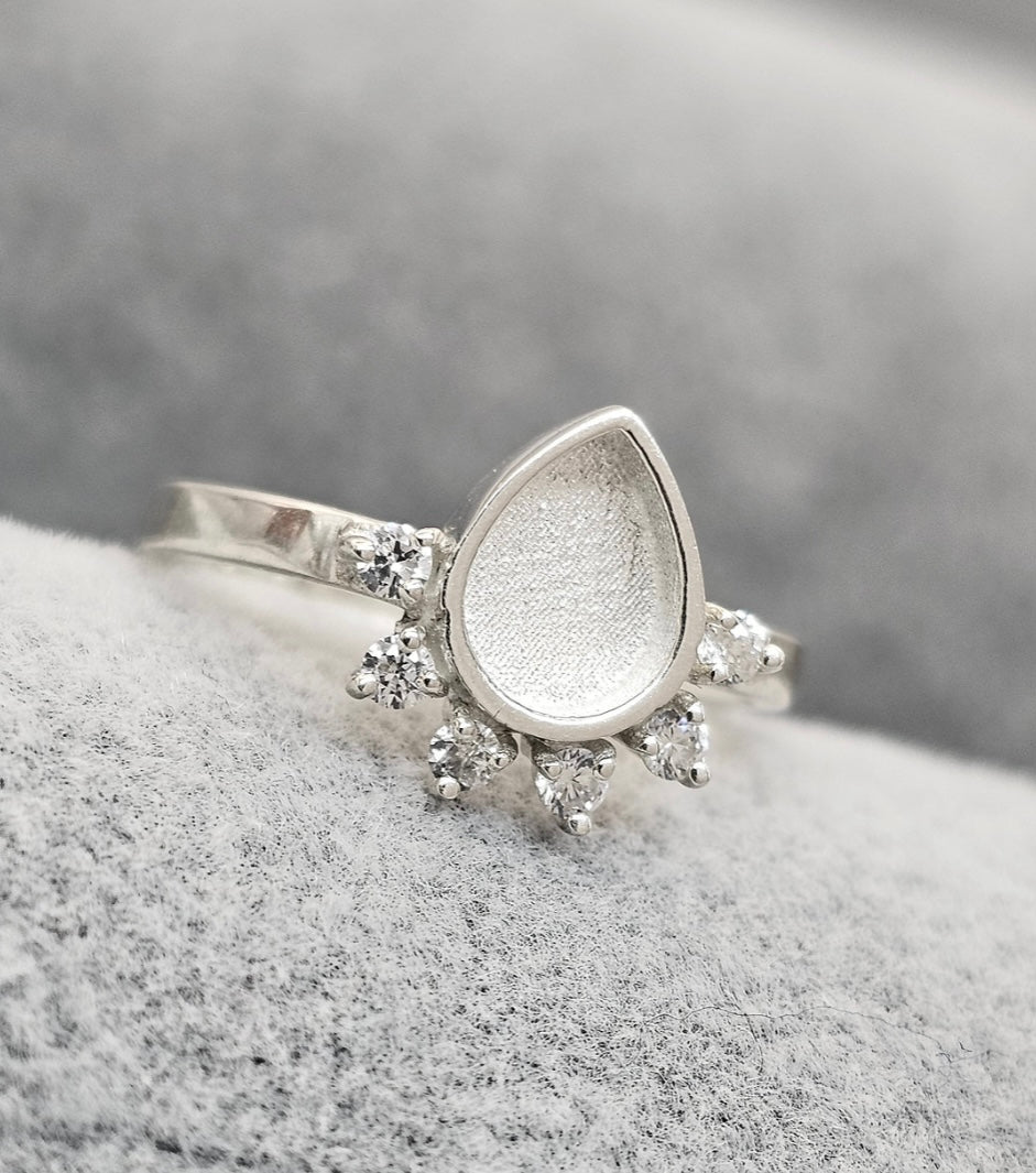 Rain drop crystal sterling silver ring